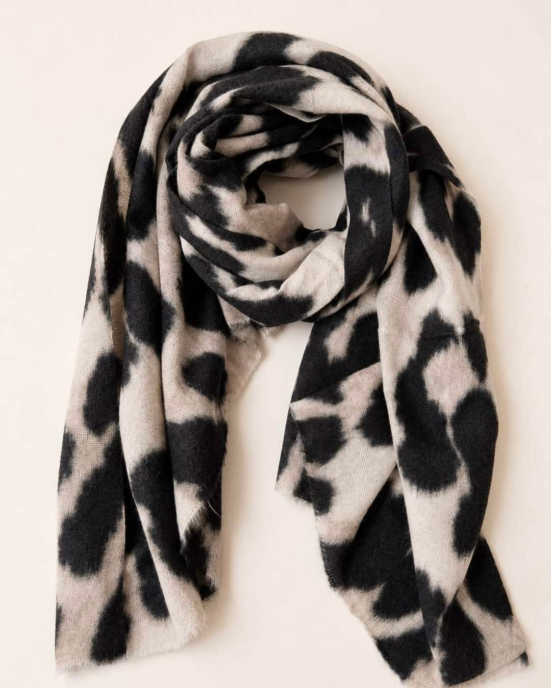 Viskose Schal Leoprint Schwarz