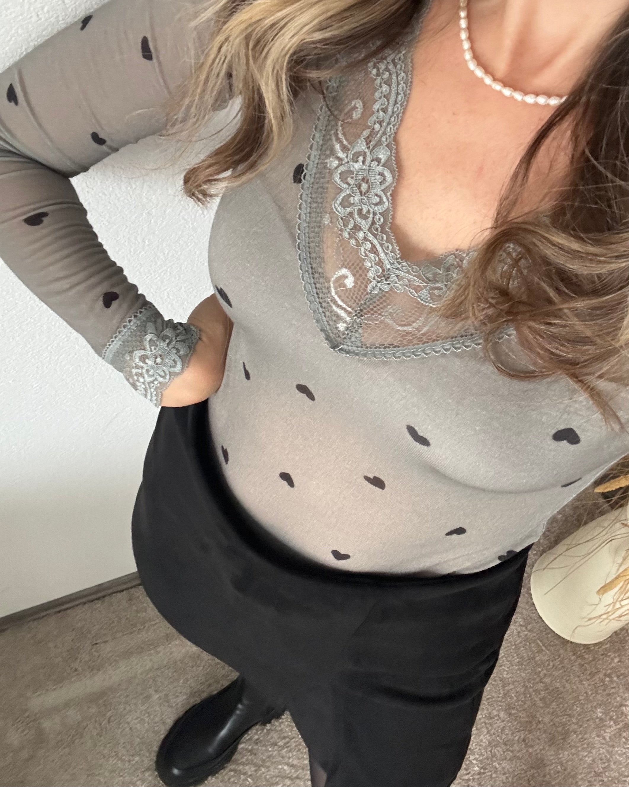 Stretchy Cashmere Langarmshirt mit Spitze Grau