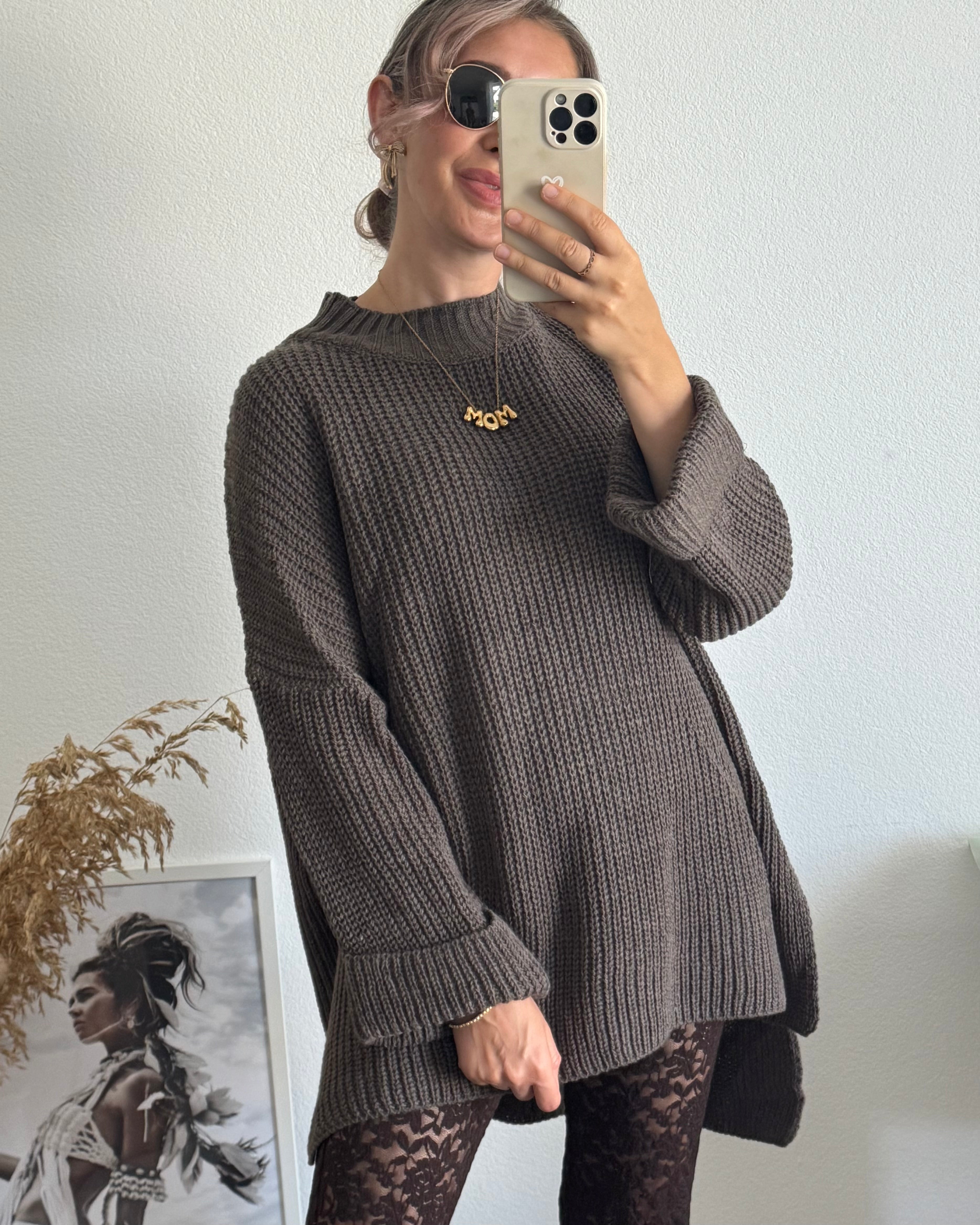 OVERSIZE PULLOVER MIT SCHLITZ
