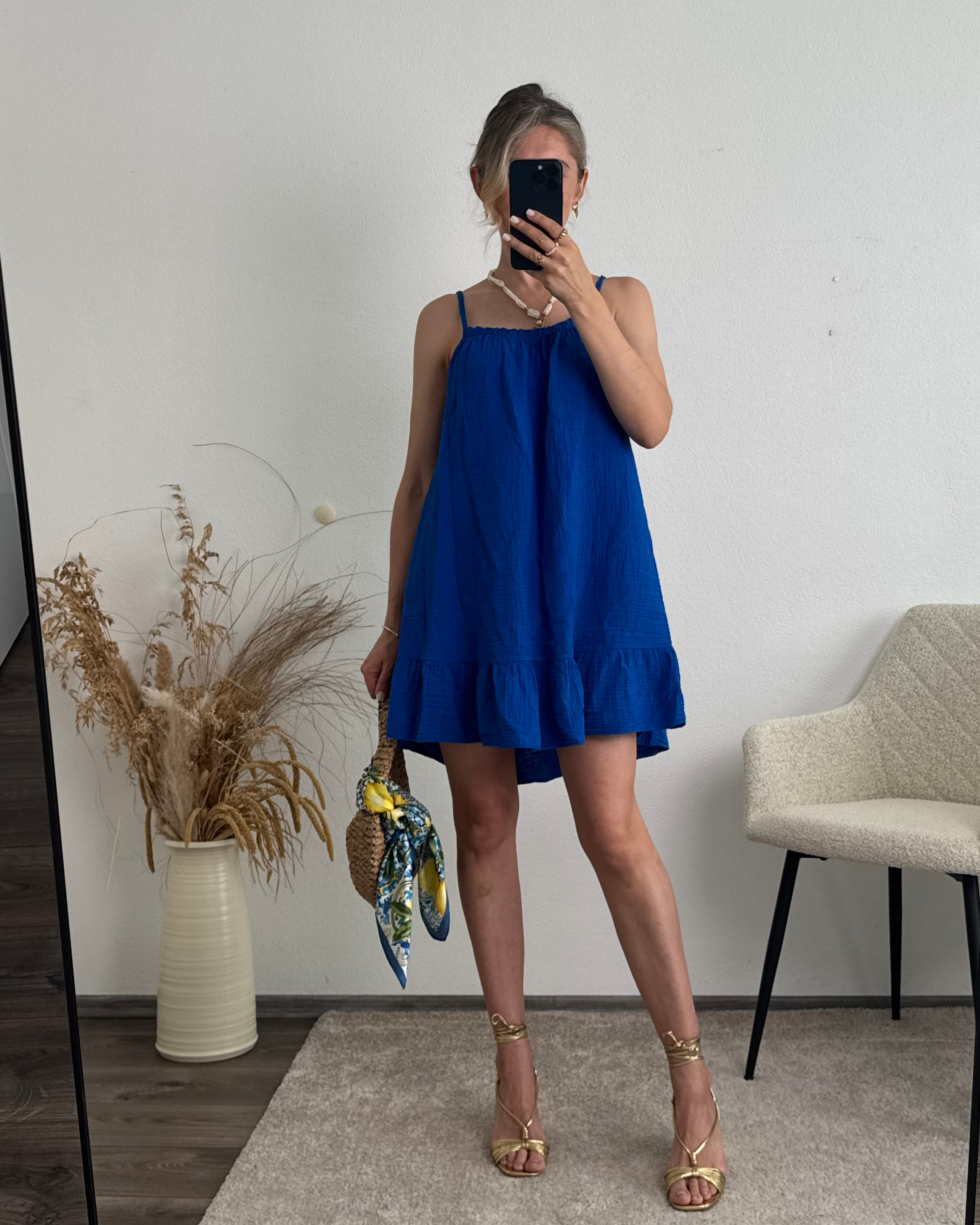 Musselinkleid mit Volantsaum Kelly royalblau
