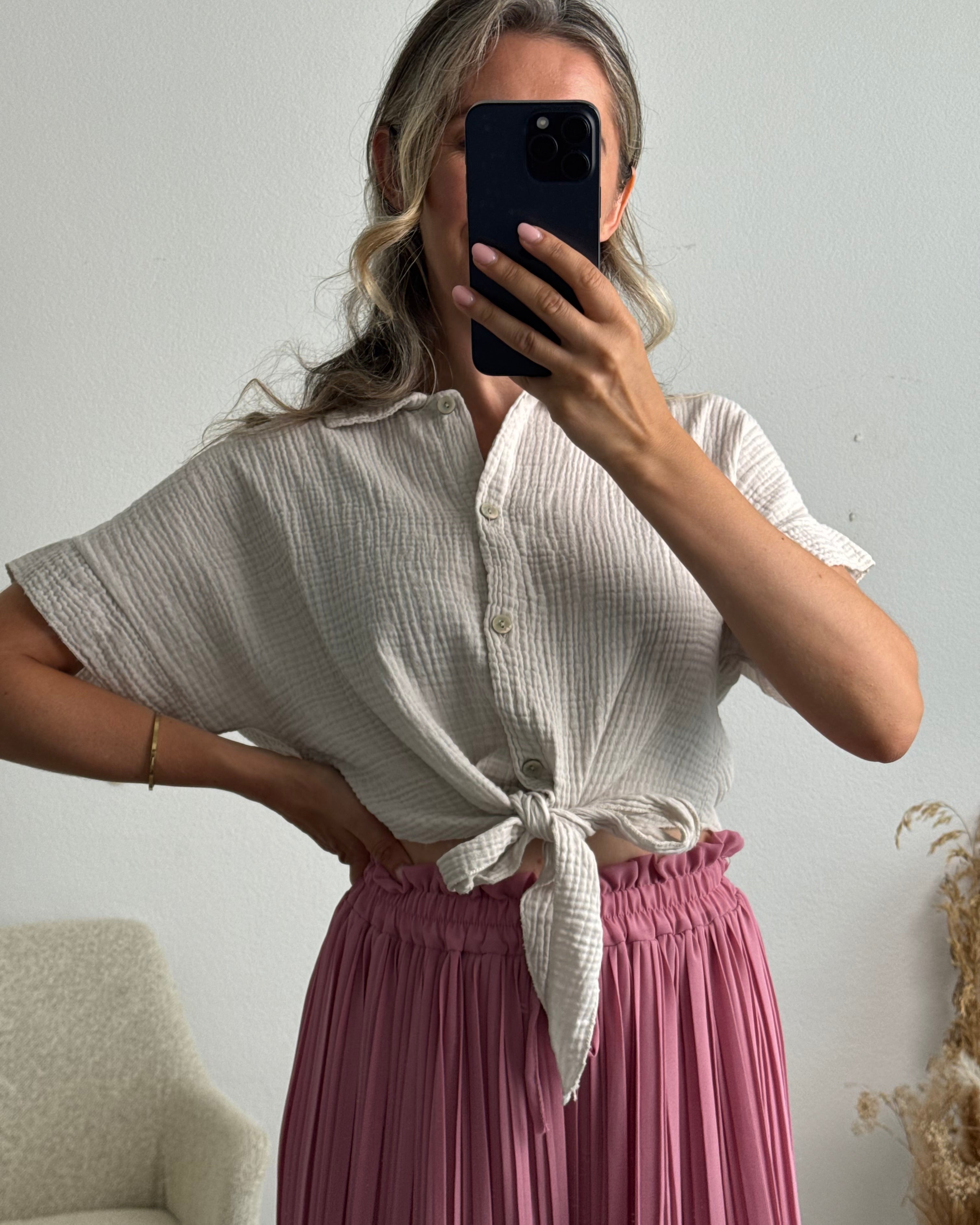 Musselinbluse zum Knoten beige