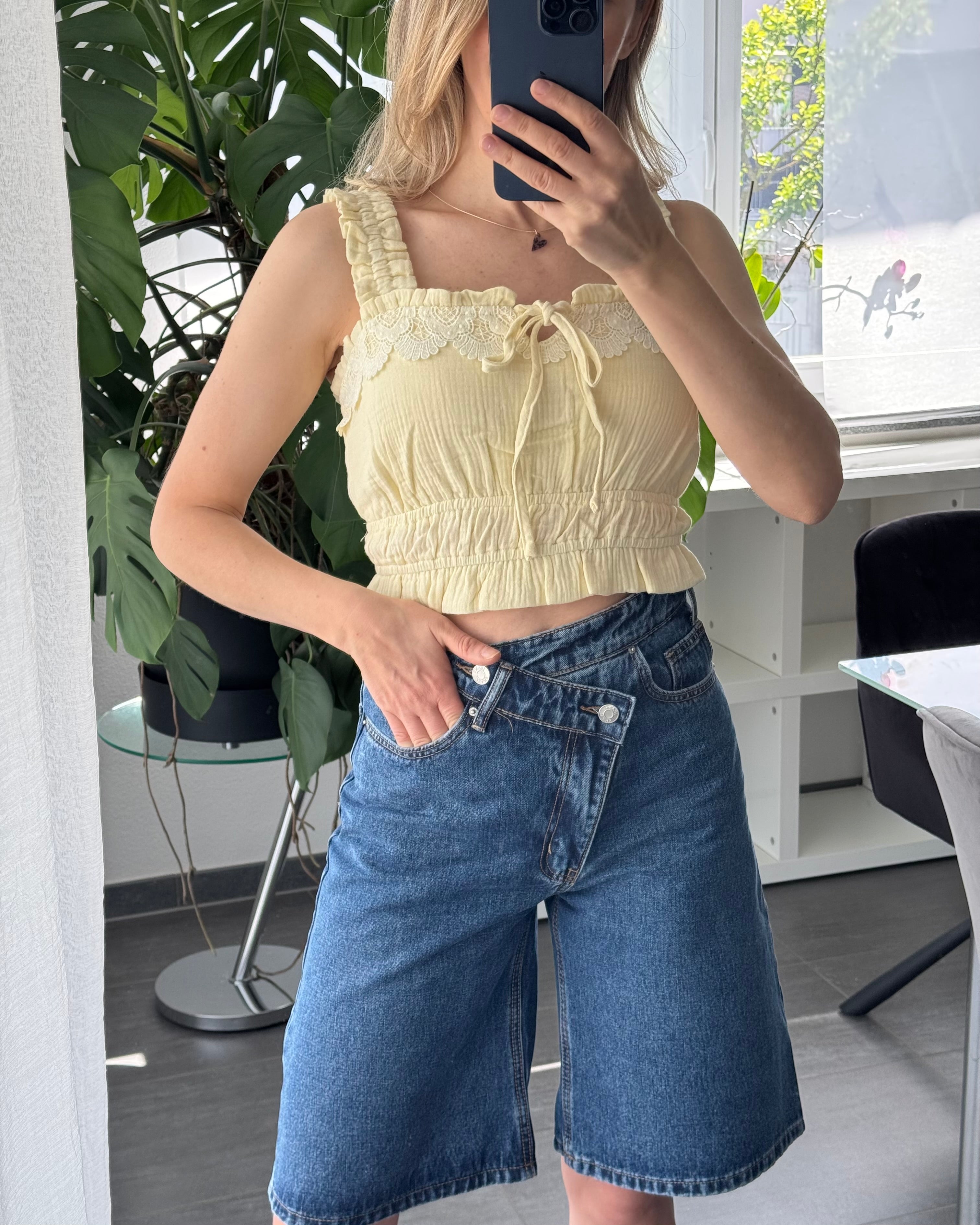 Top mit Details