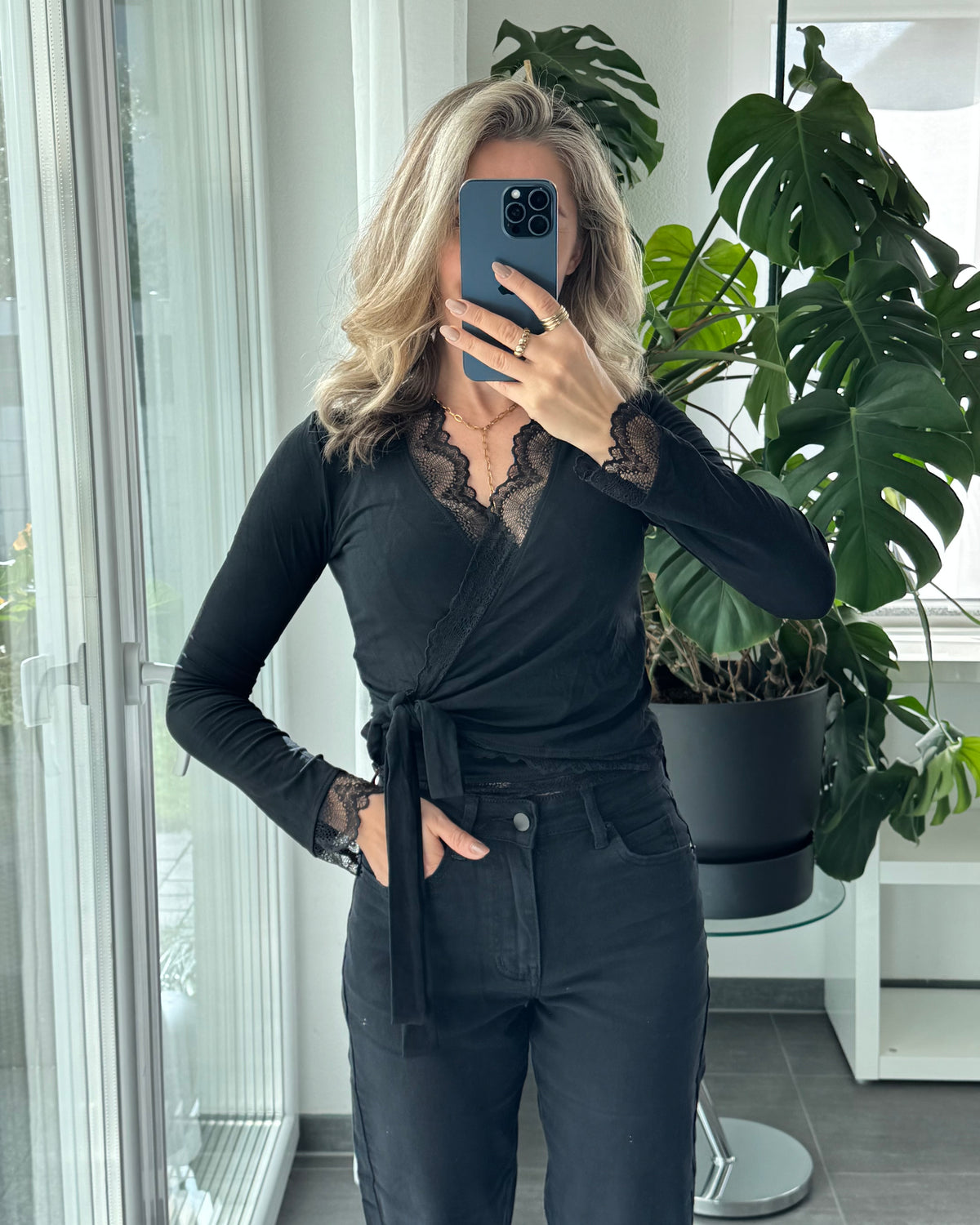 Wickeloberteil mit Spitze Schwarz