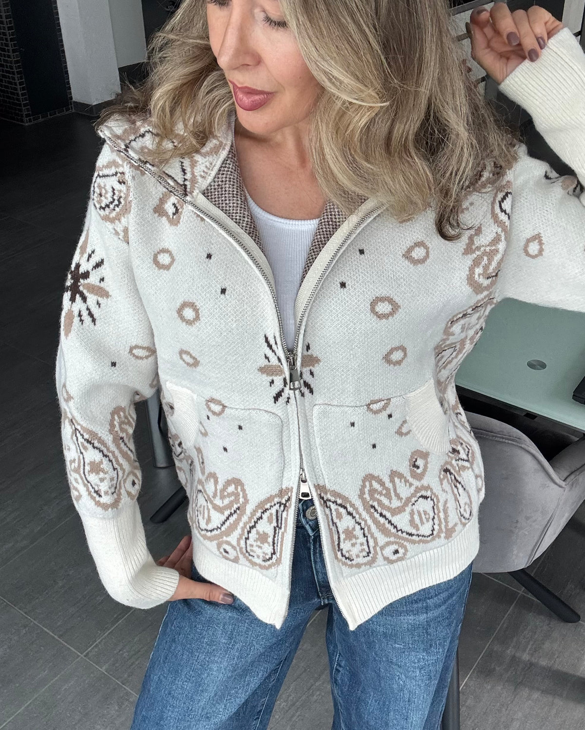 Zip Cardigan Paisley Beige