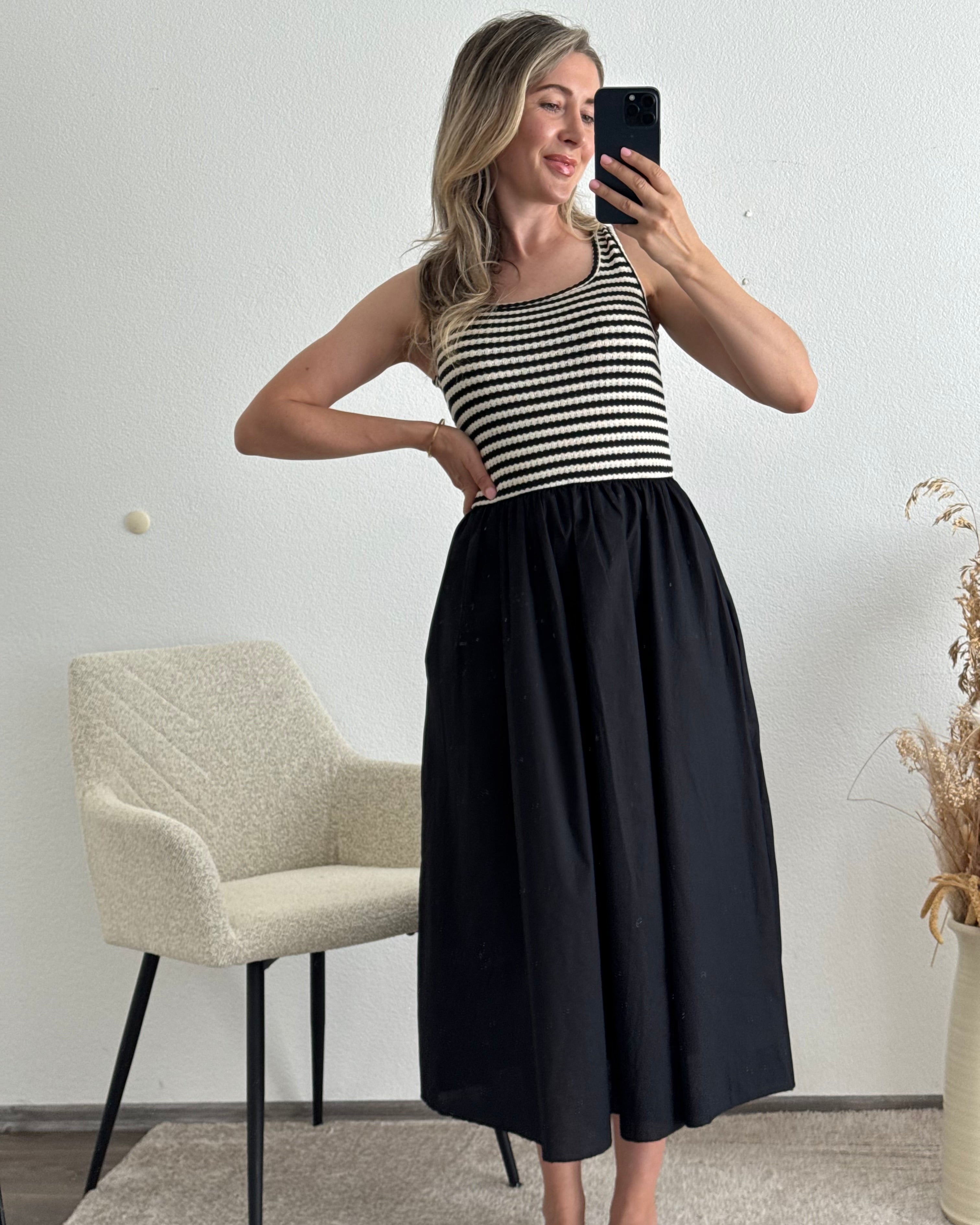 Midi Kleid Black Stripe