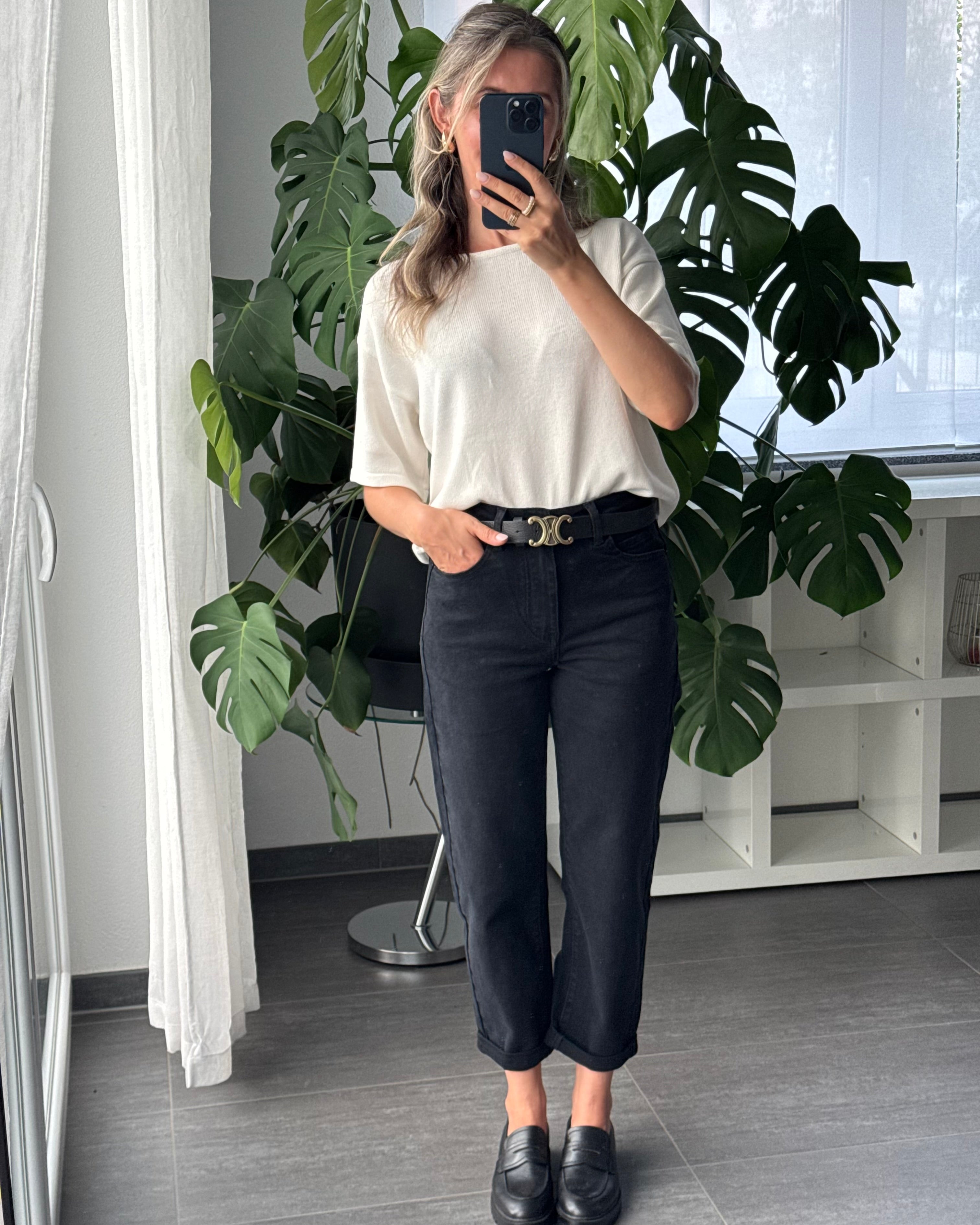 MOM JEANS Schwarz