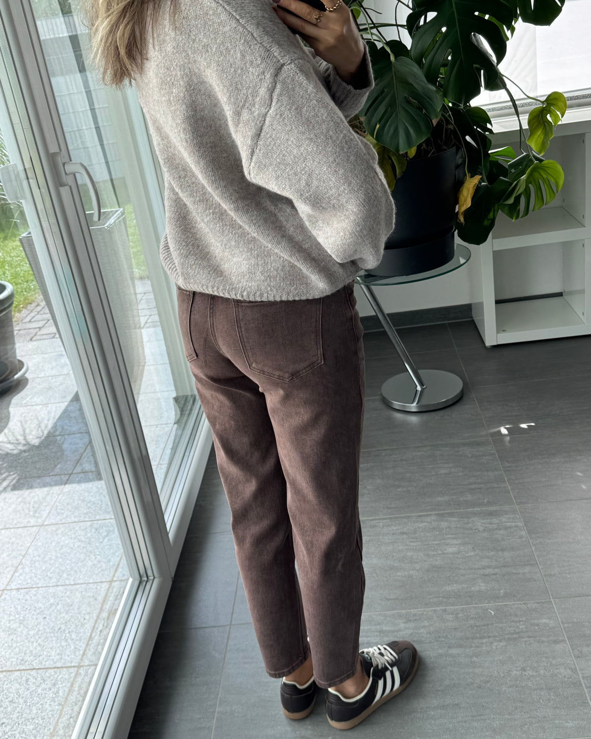Mom Jeans Daily Chic Dark Taupe