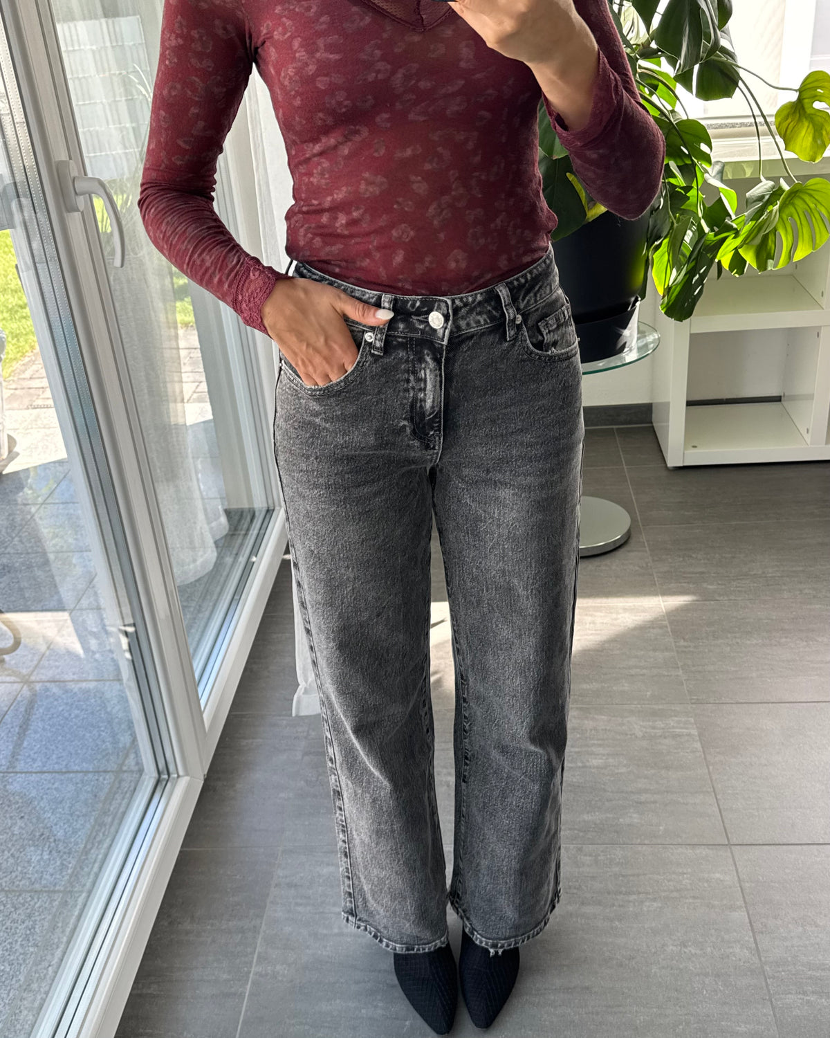 Straight Leg Jeans Grau