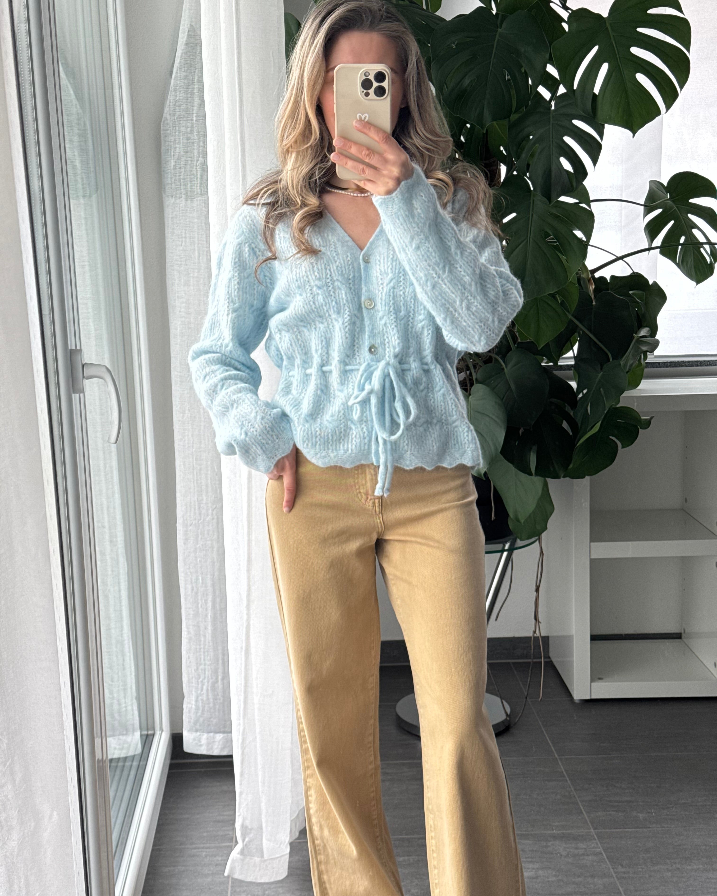 Weicher Strick-Cardigan mit Taillenzug Hellblau