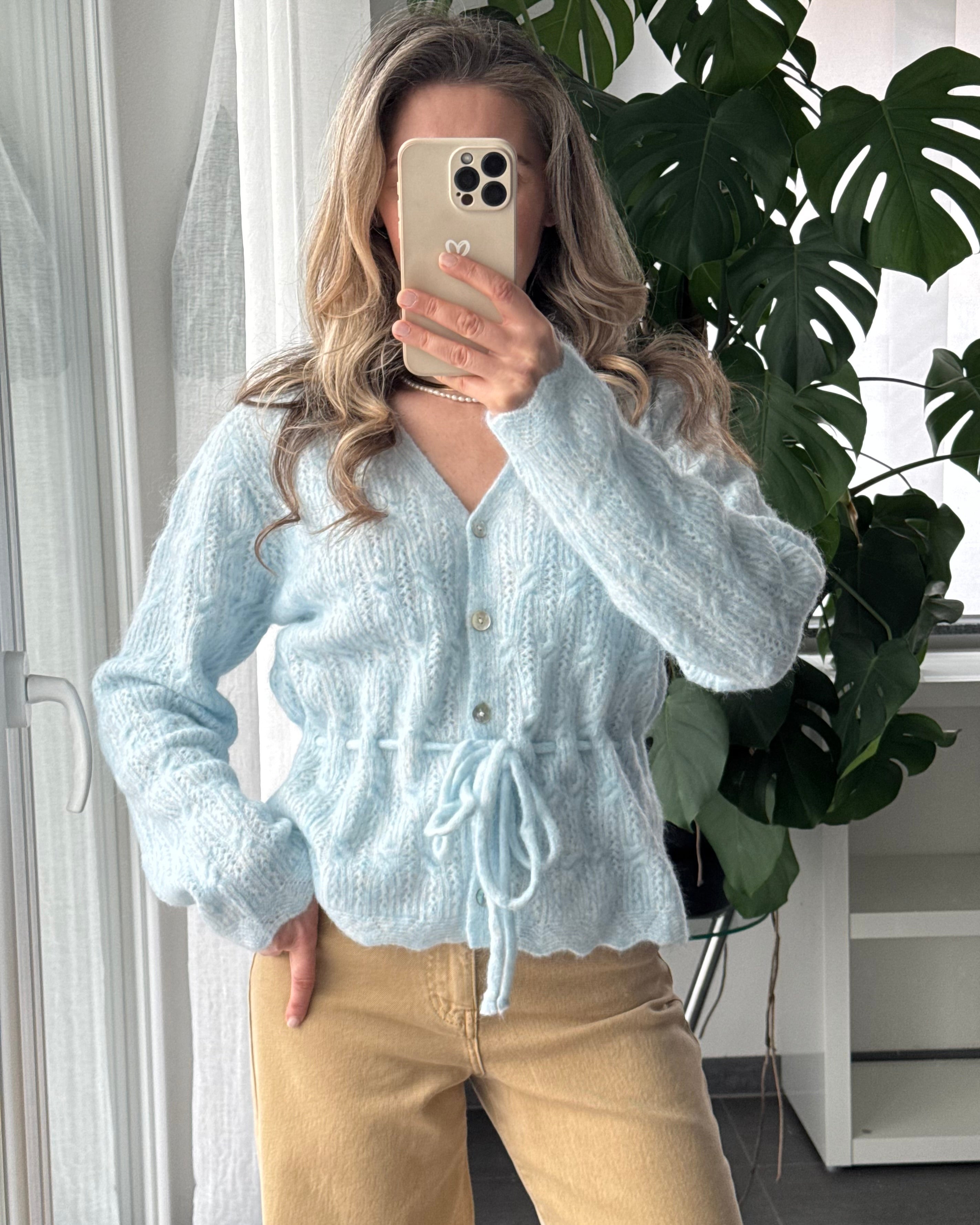 Weicher Strick-Cardigan mit Taillenzug Hellblau