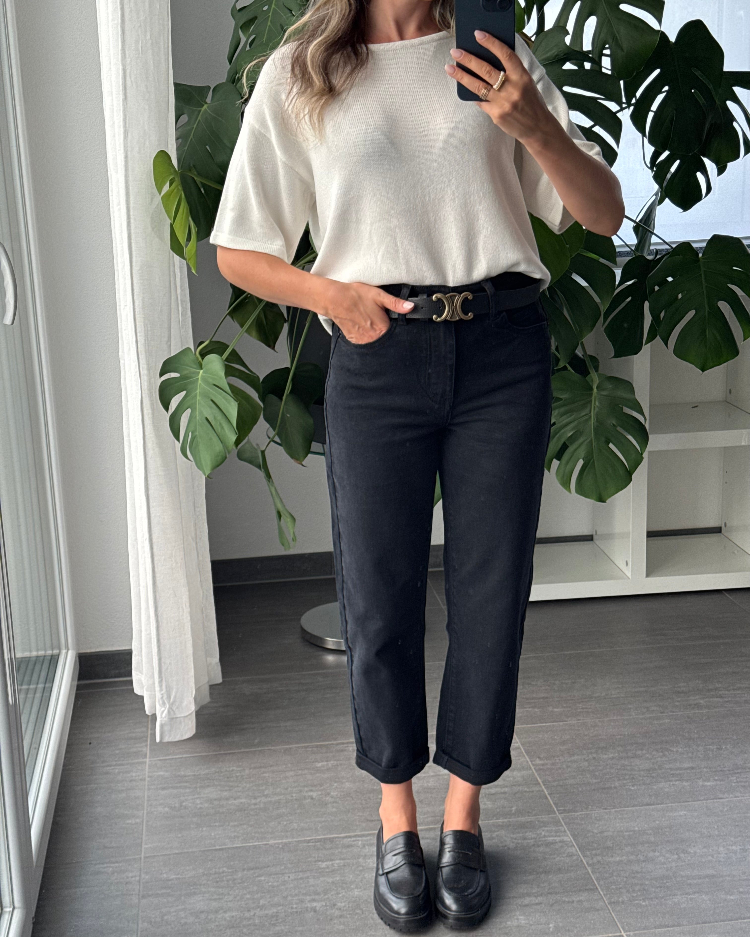 MOM JEANS Schwarz