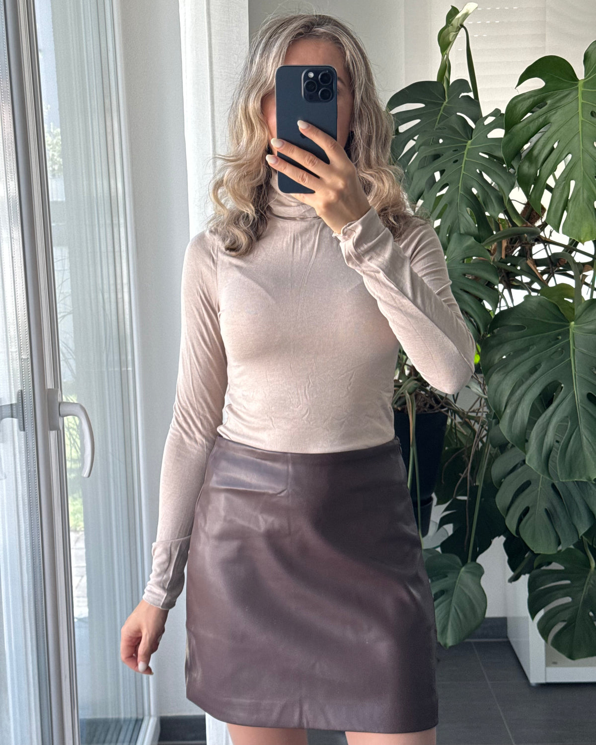 Supersoft & Stretchy High Neck Taupe