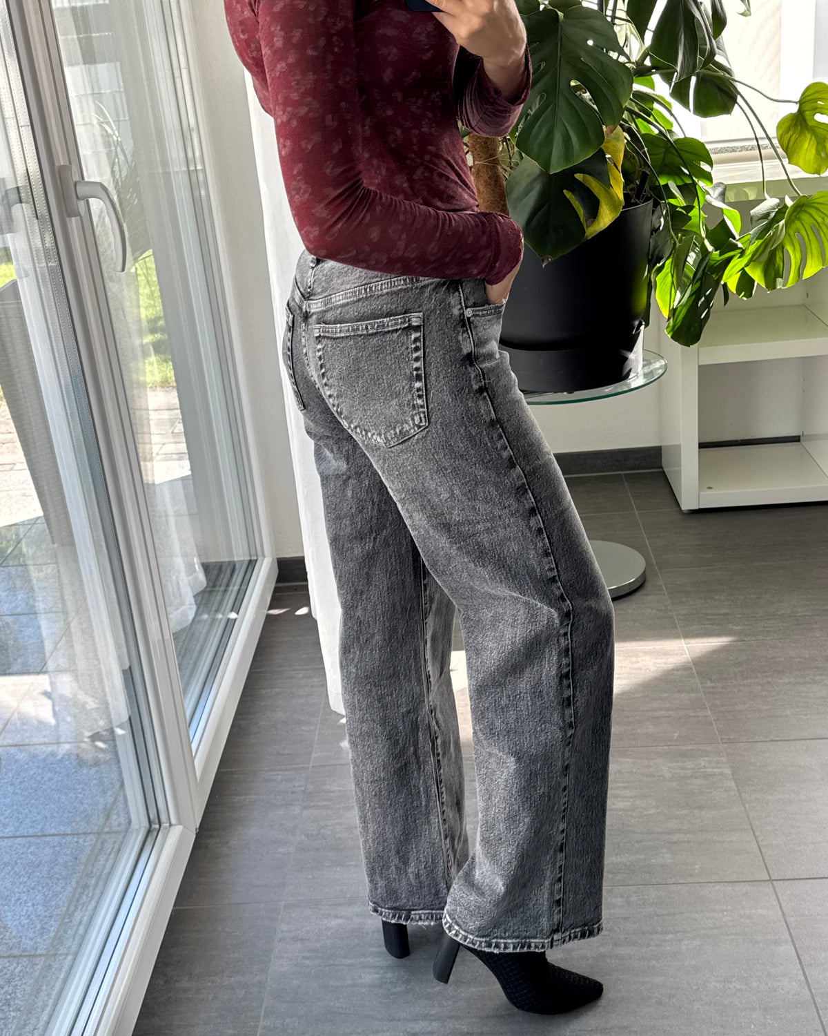 Straight Leg Jeans Grau