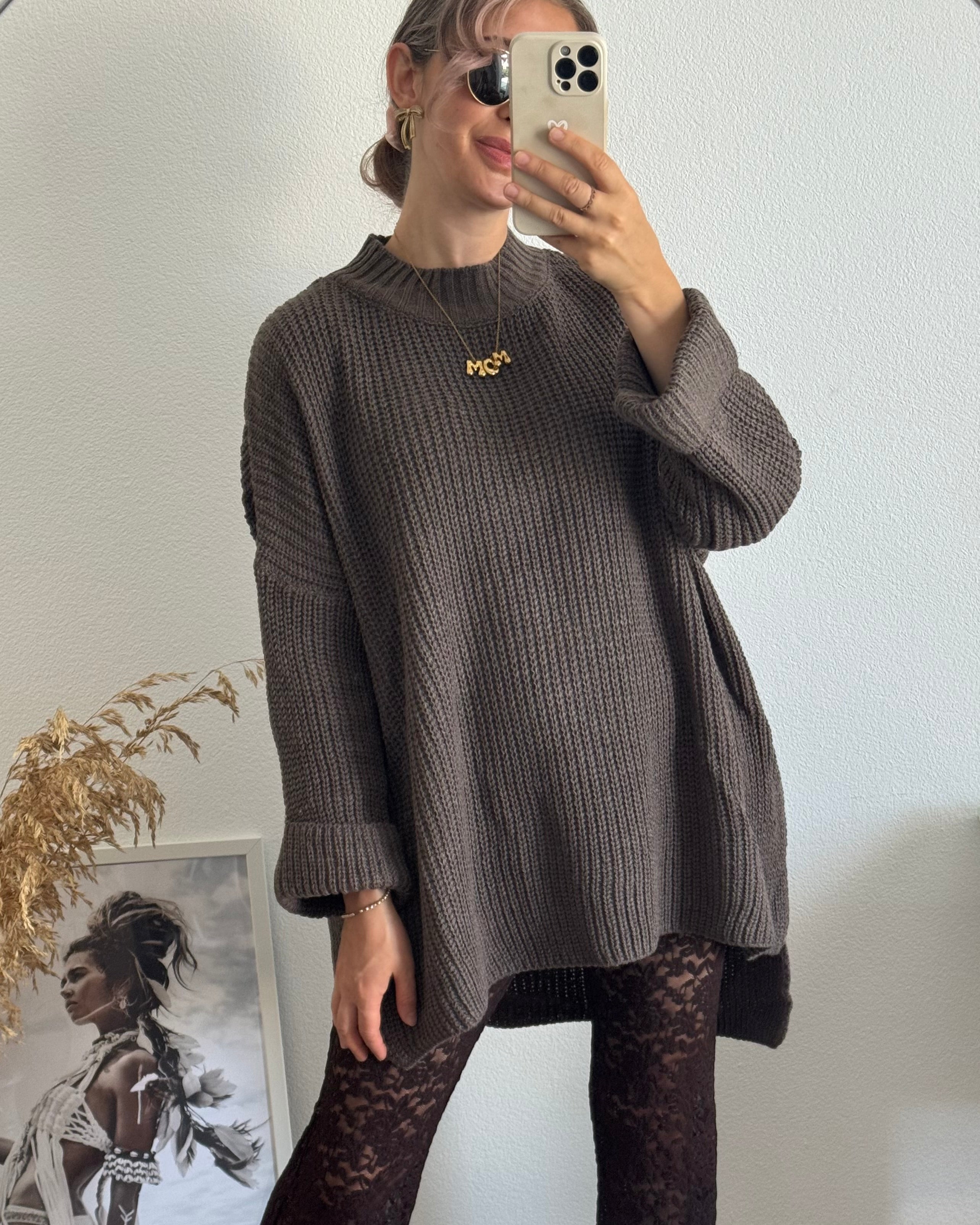 OVERSIZE PULLOVER MIT SCHLITZ