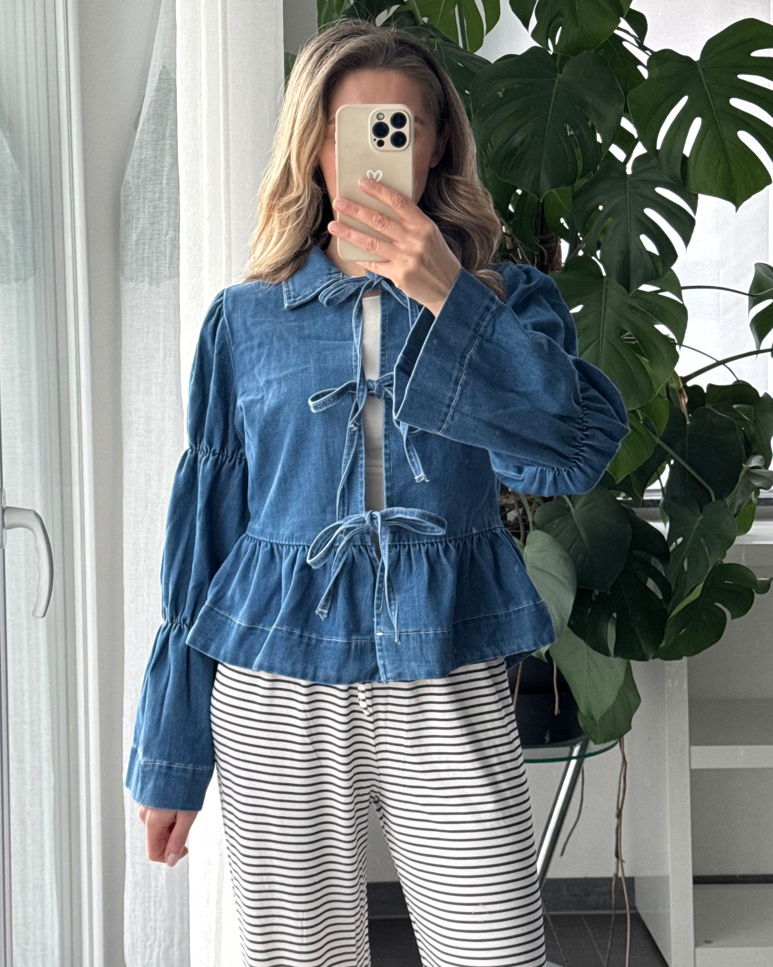 Jeansbluse mit Schleifen