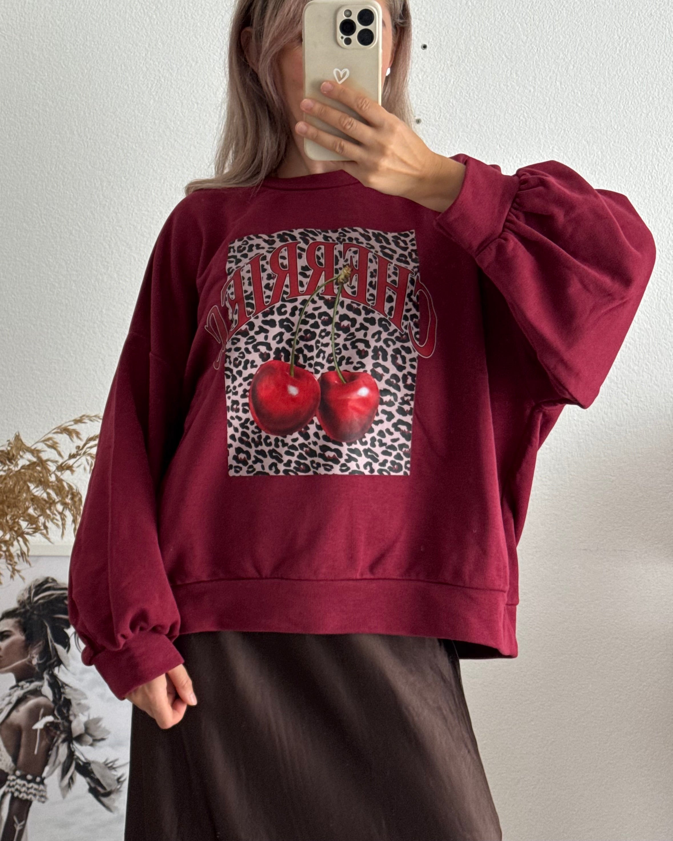 Sweater Cherry
