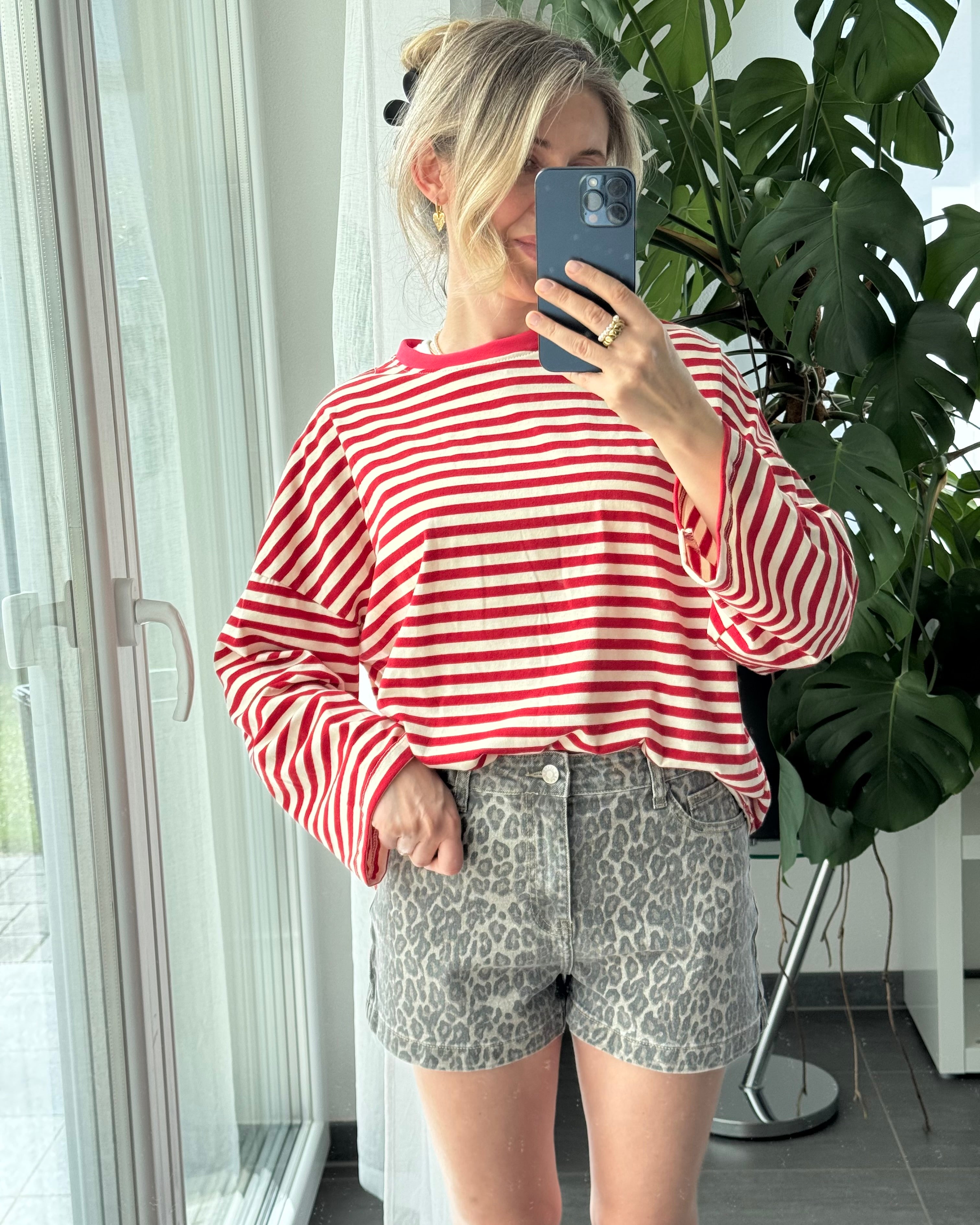Vintage Wash Leo Shorts