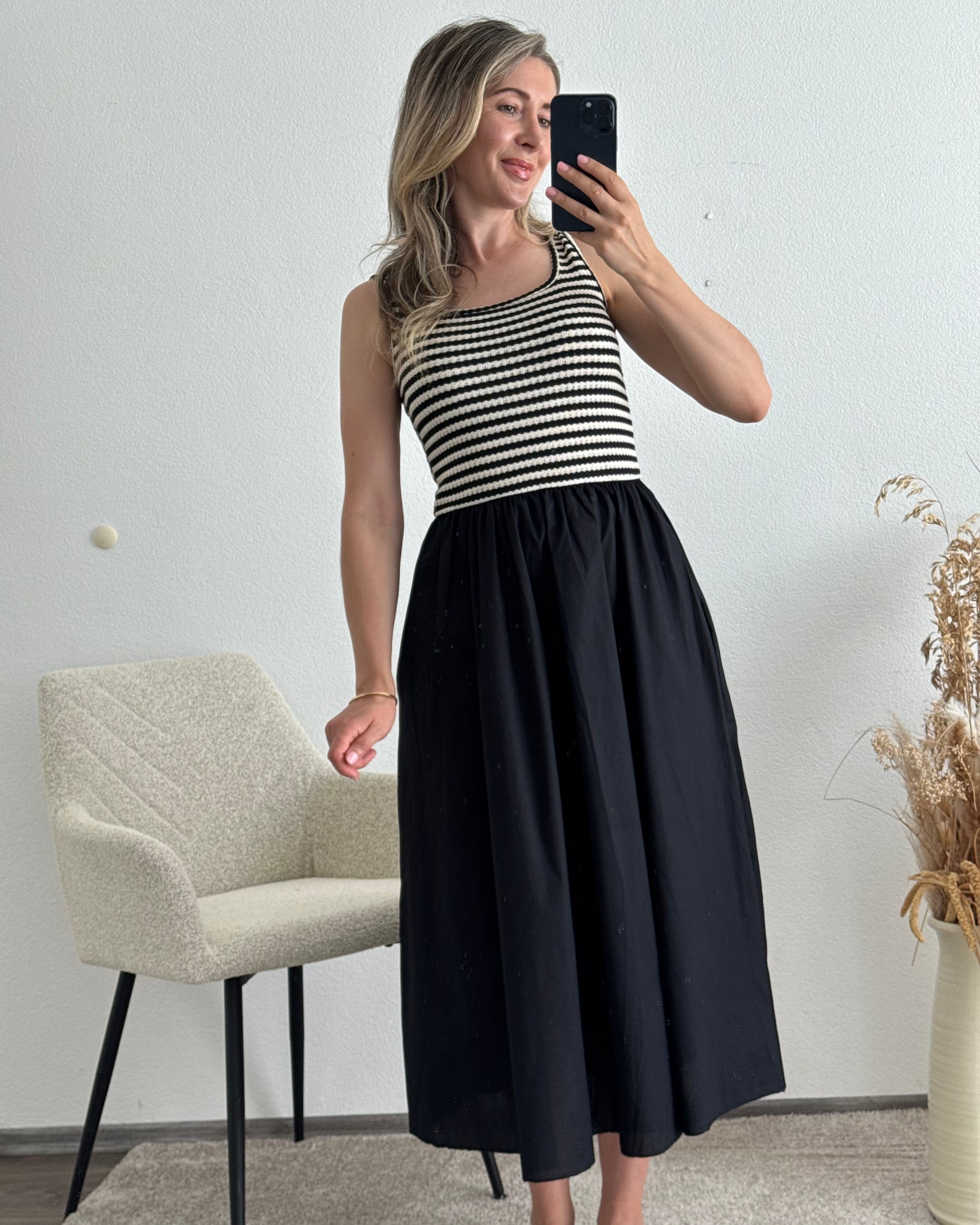 Midi Kleid Black Stripe