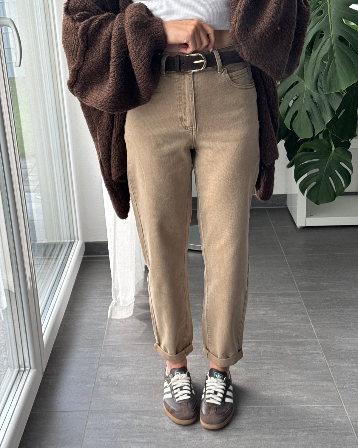 MOM JEANS Taupe