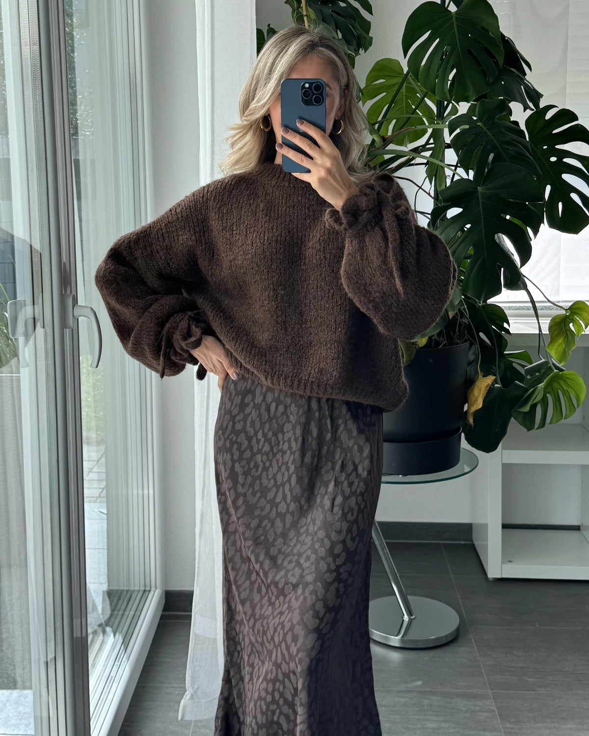 Strickpullover Fluffy mit Rüschenärmeln Braun