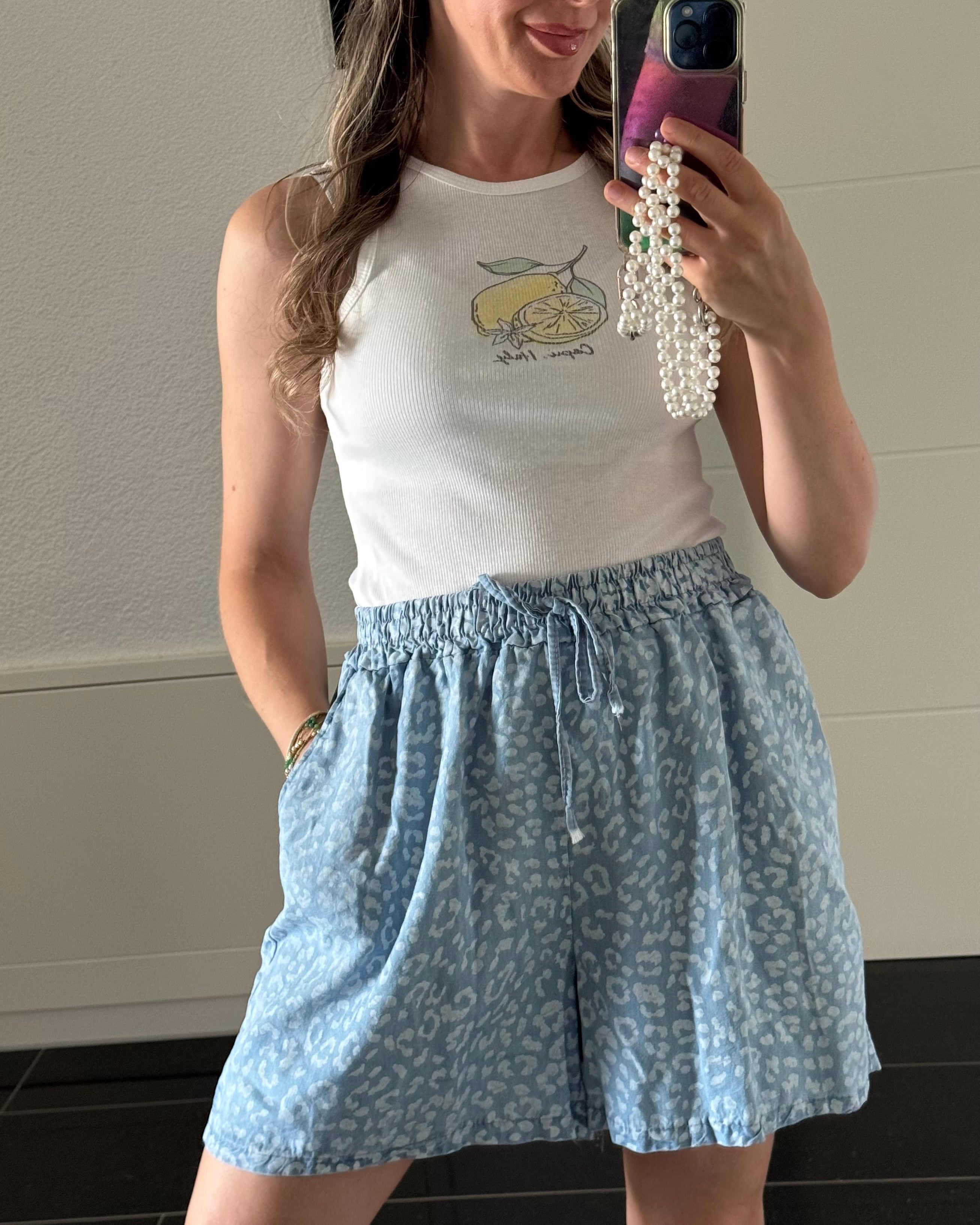 EINZELTEIL Shorts Denimlook mit Leoprint Hellblau VOM UMTAUSCH AUSGESCHLOSSEN