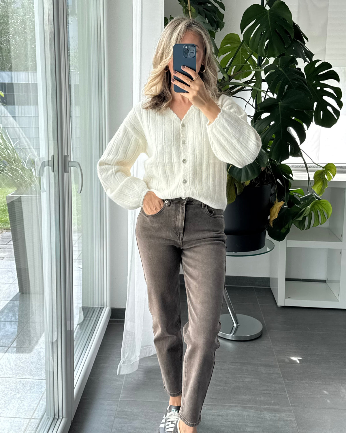 Cardigan Creamy Days V-Ausschnitt