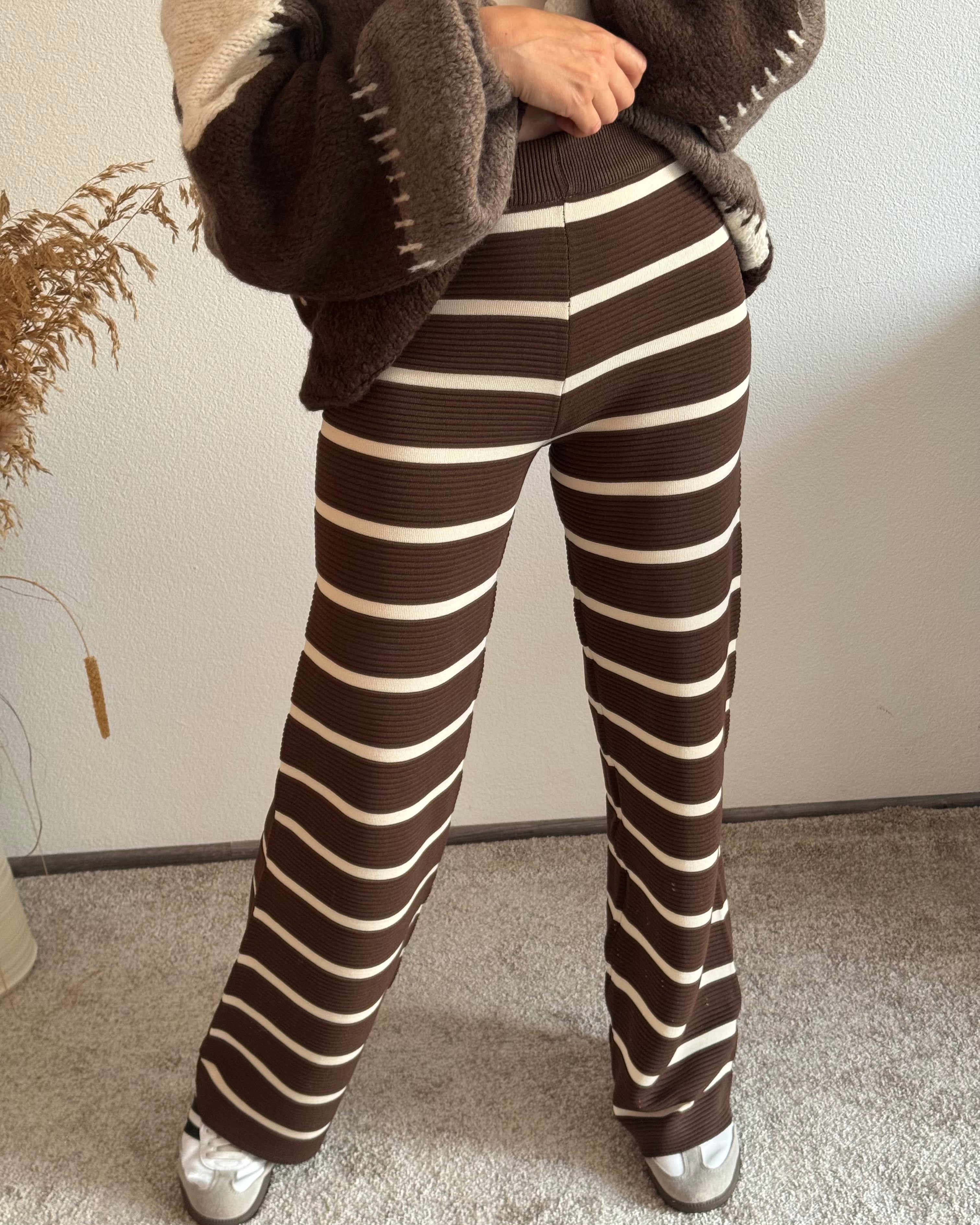 Hose gestreift