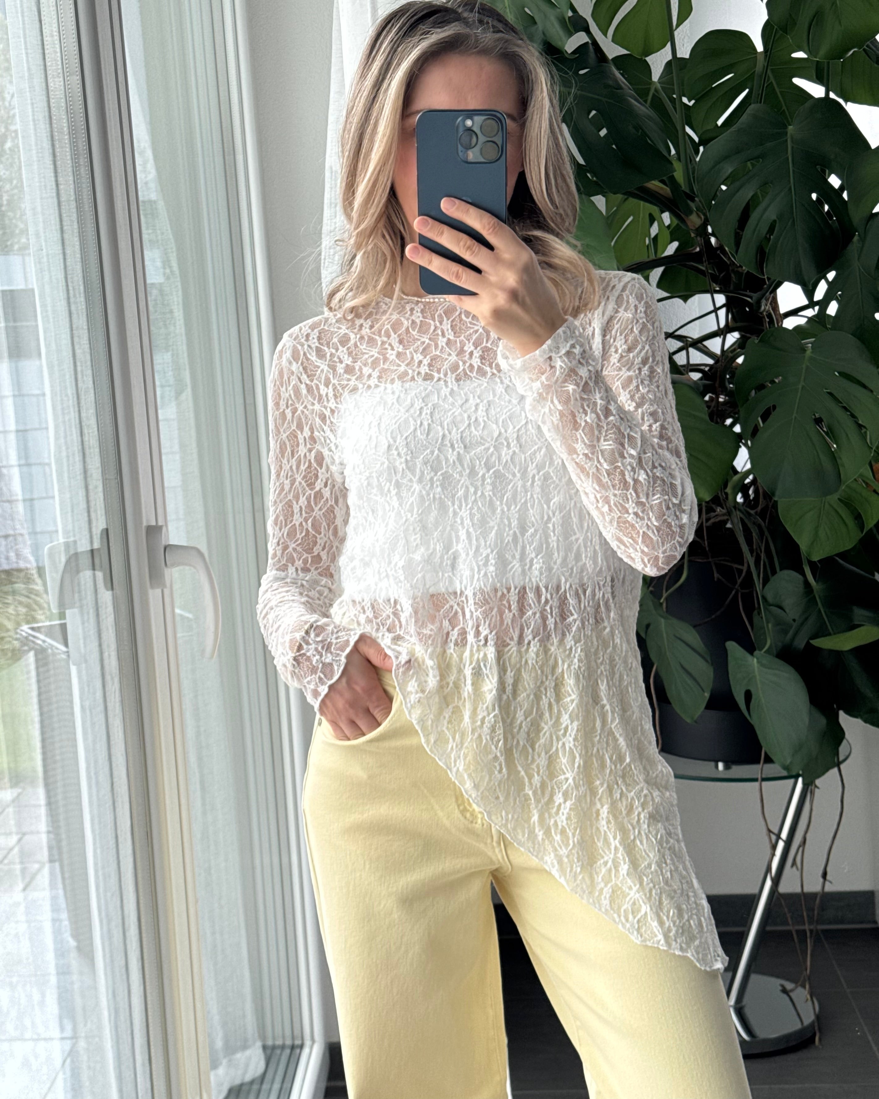 Spitzentop asymmetrisch weiß