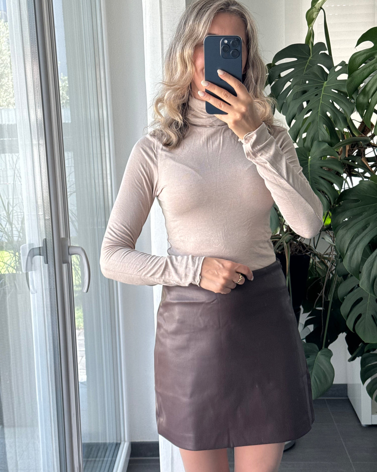 Supersoft & Stretchy High Neck Taupe