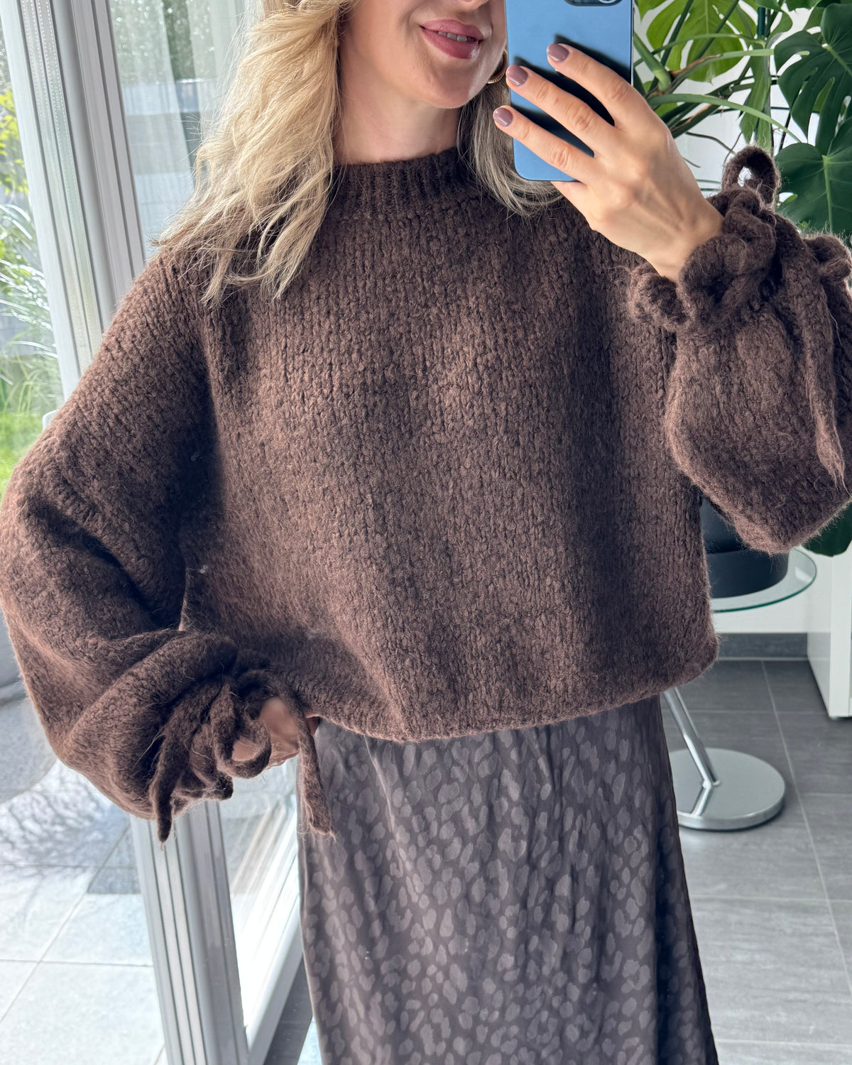 Strickpullover Fluffy mit Rüschenärmeln Braun