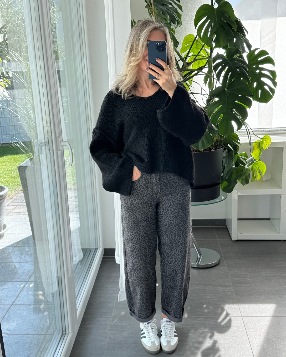 Strickpullover Fluffy schwarz