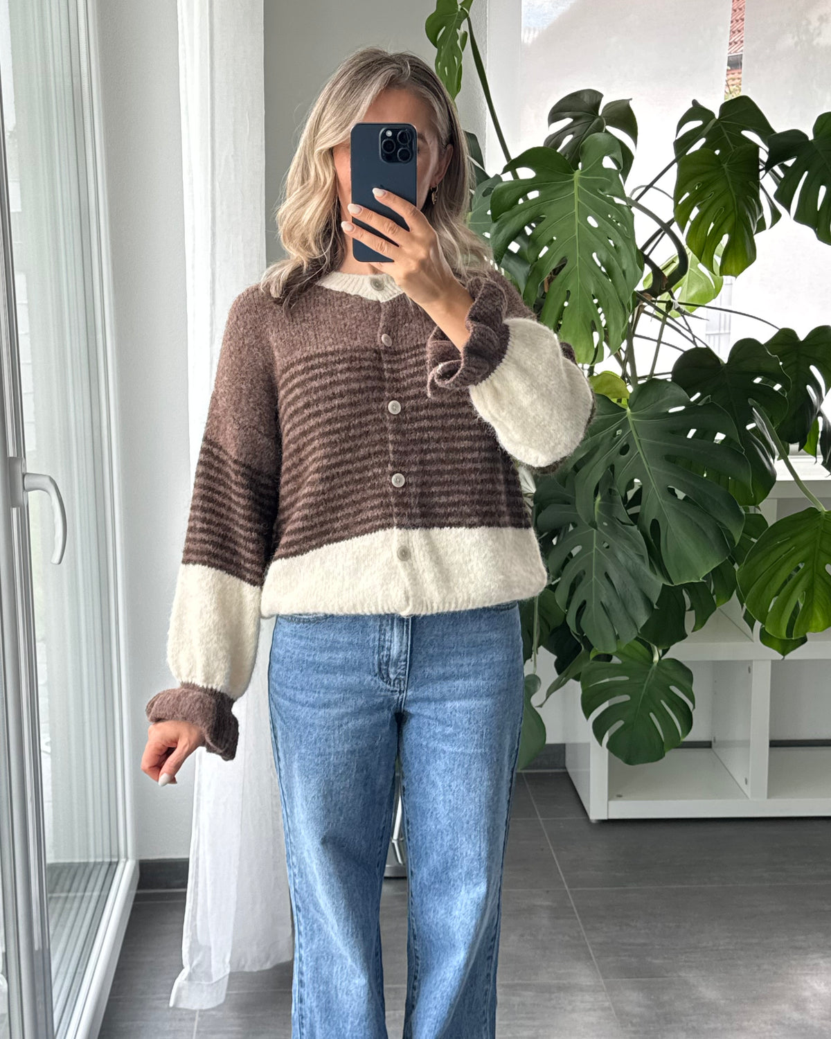 Cardigan Rüschentraum braun Creme