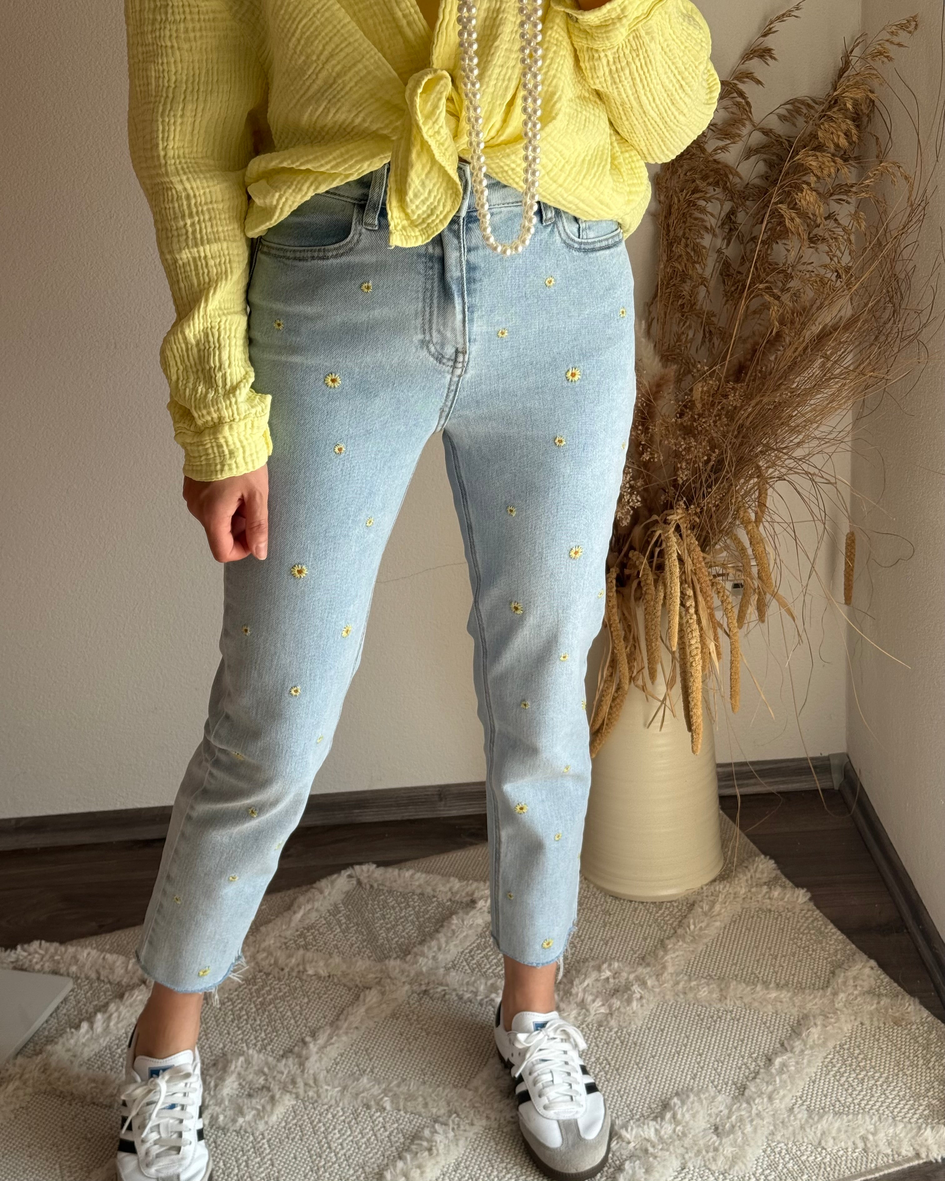 EINZELTEIL MOM JEANS SUNFLOWER VOM UMTAUSCH AUSGESCHLOSSEN
