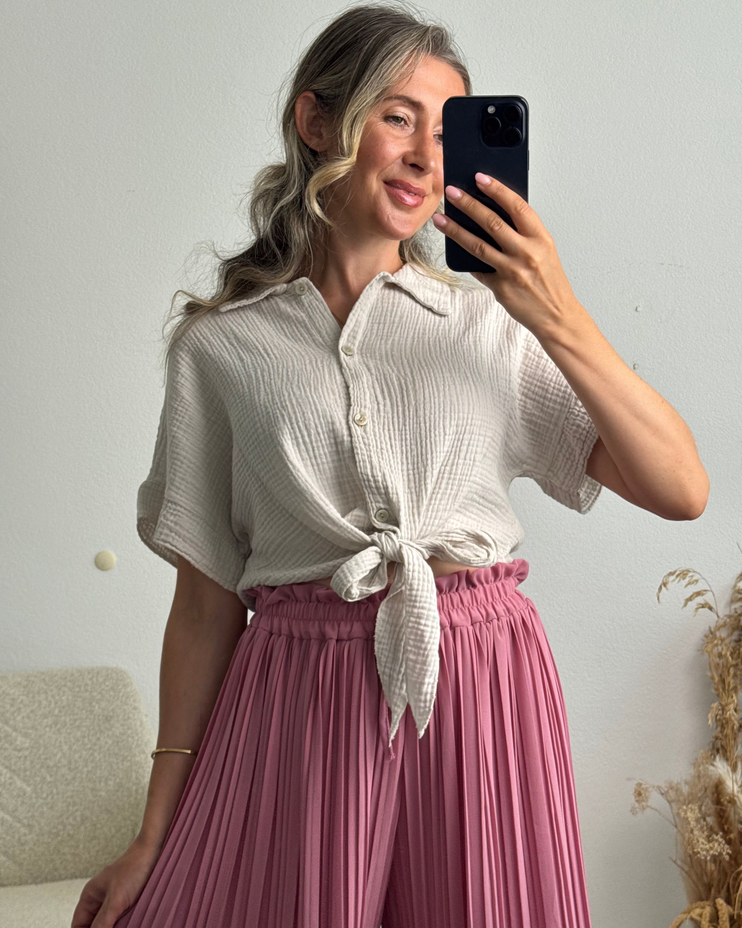 Musselinbluse zum Knoten beige