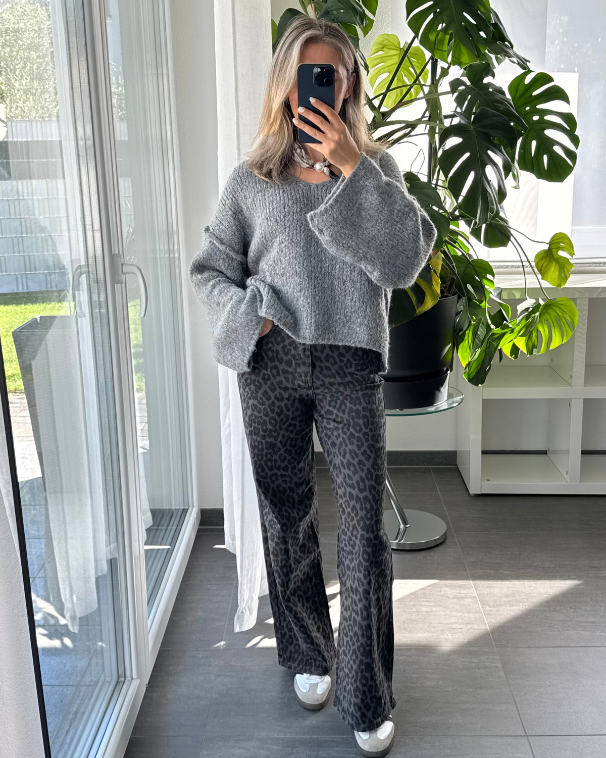 Wide Leg Jeans Leo Grau Schwarz