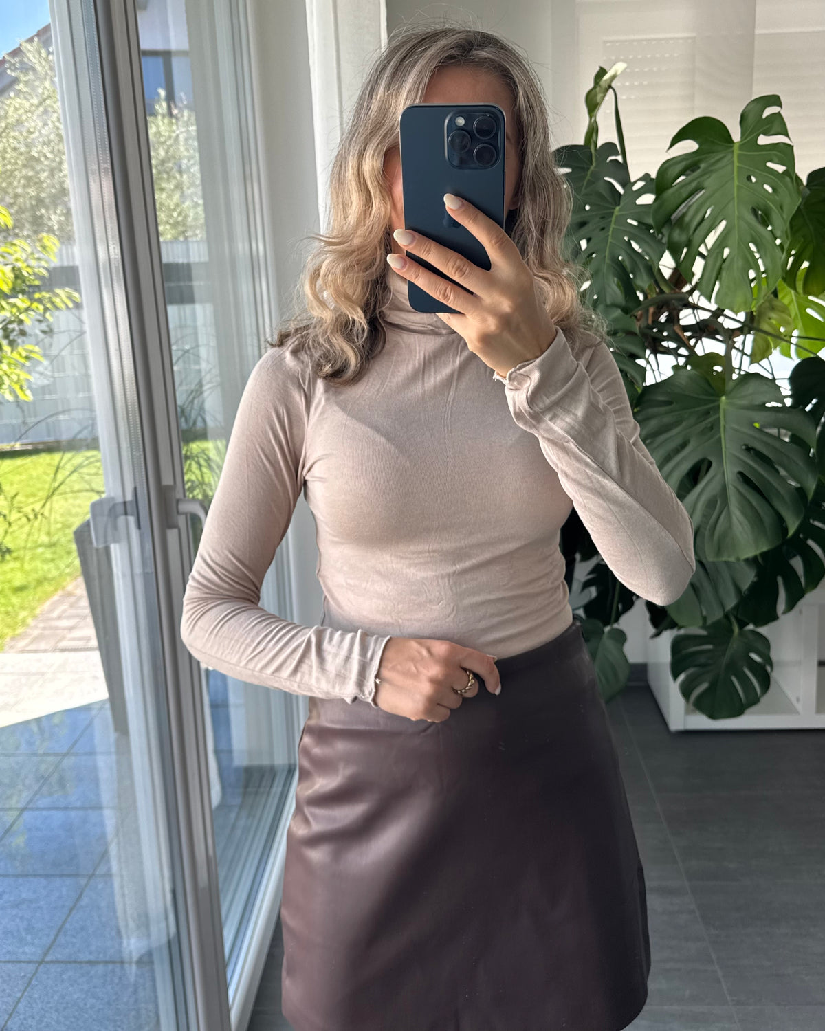 Supersoft & Stretchy High Neck Taupe