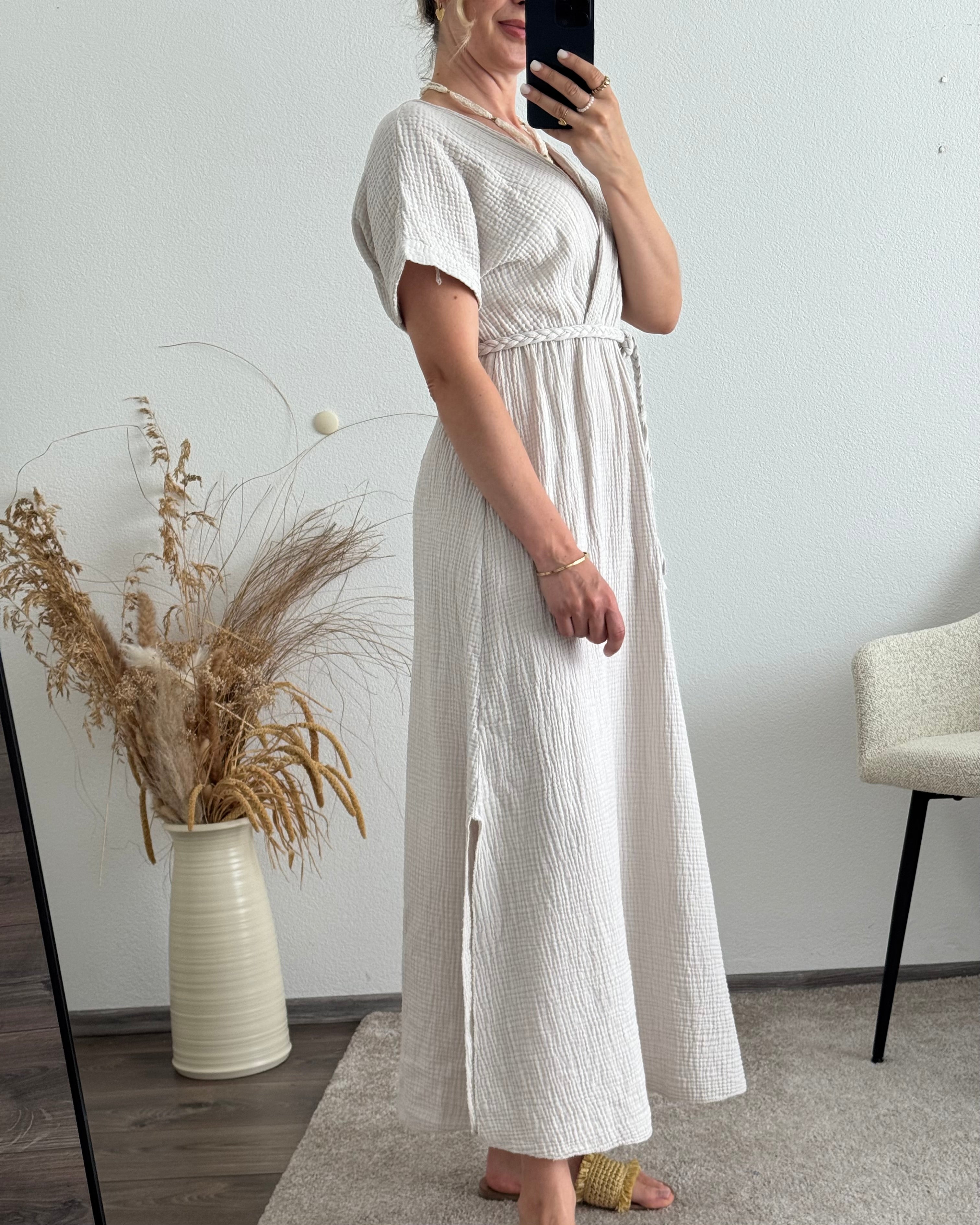 Maxi-Musselinkleid mit geflochtenem Gürtel beige