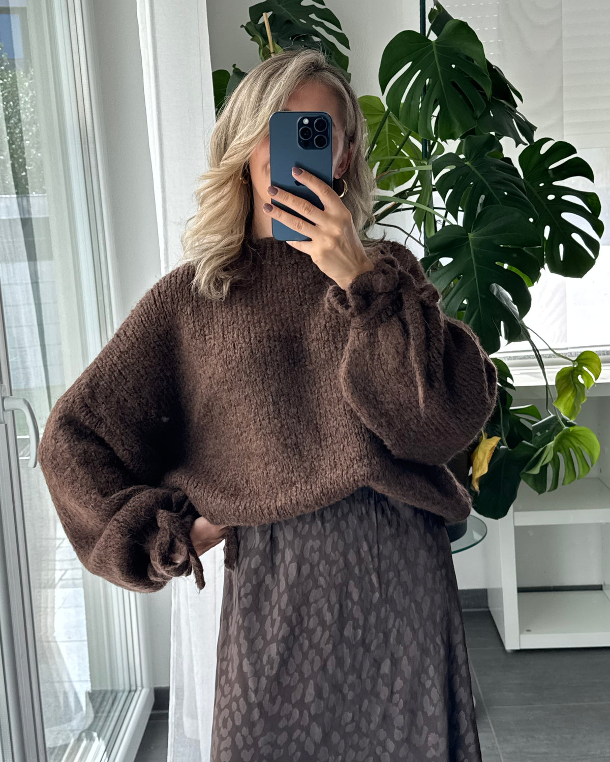 Strickpullover Fluffy mit Rüschenärmeln Braun