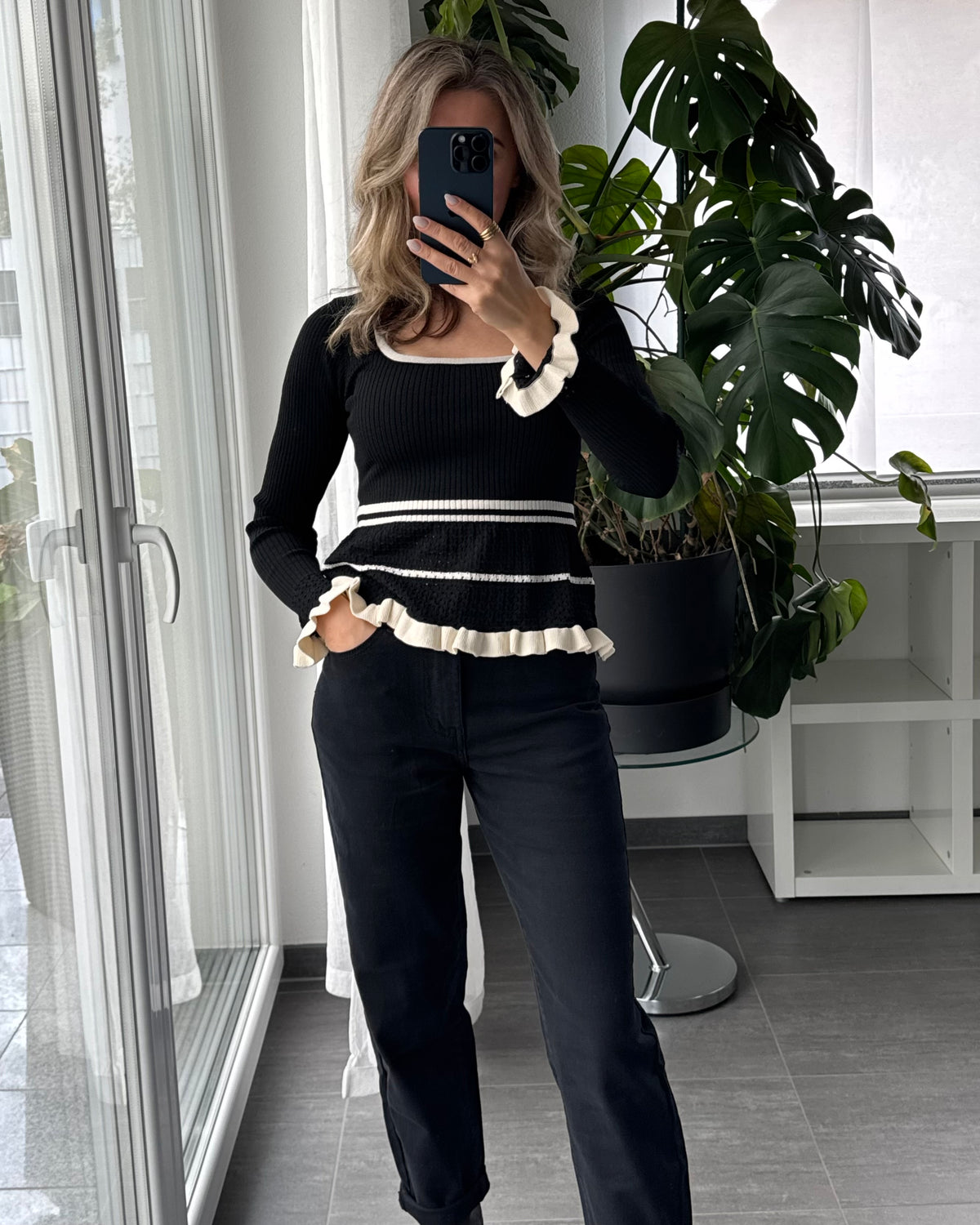 Stricktop Rüschen Schwarz