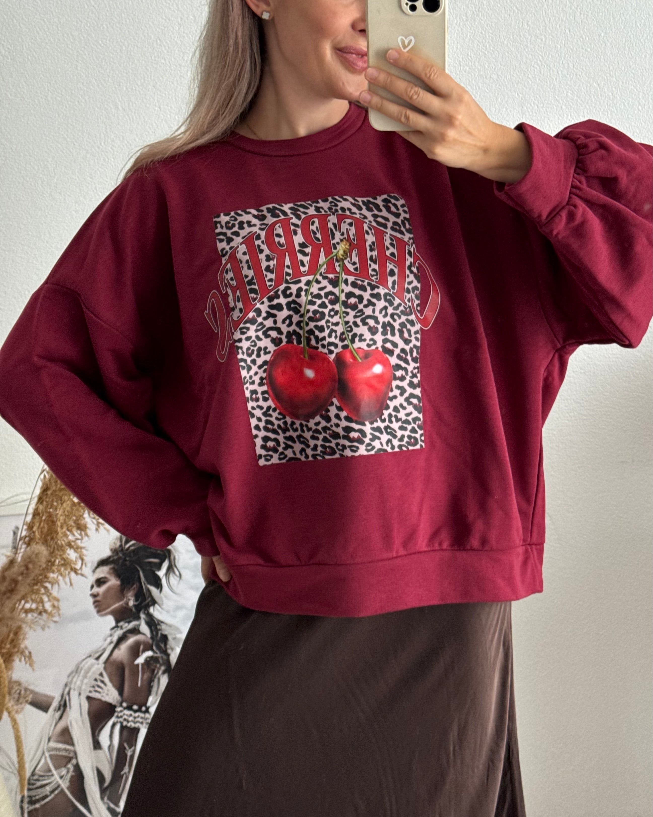 Sweater Cherry