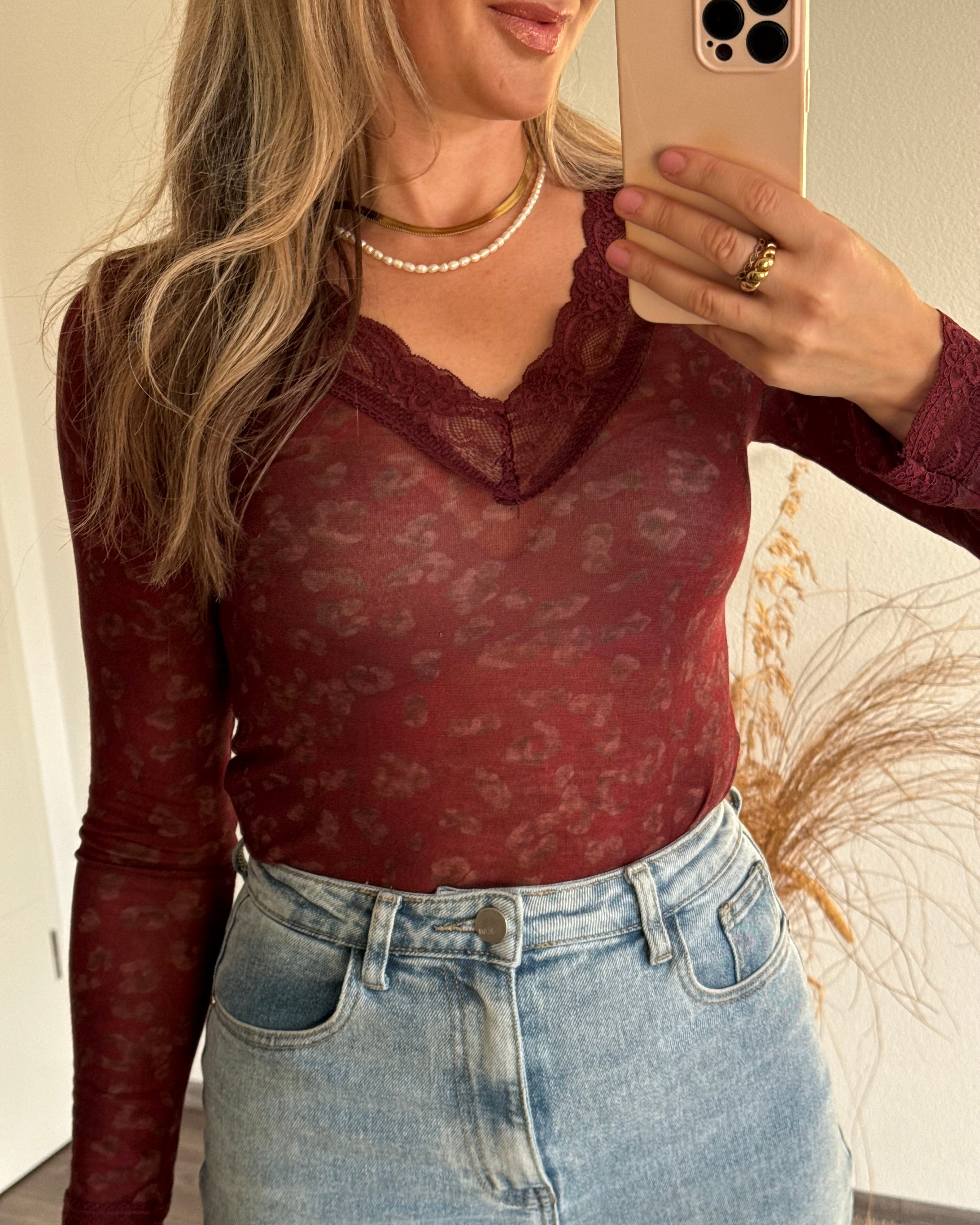 Stretchy Cashmere Langarmshirt mit Spitze Leo Bordeaux